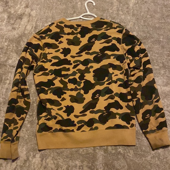 Bape 1st Camo crewneck XL - Picture 4 of 5